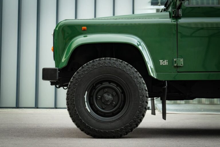 Coniston Green 1996 Defender 110 300tdi