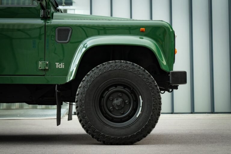 Coniston Green 1996 Defender 110 300tdi