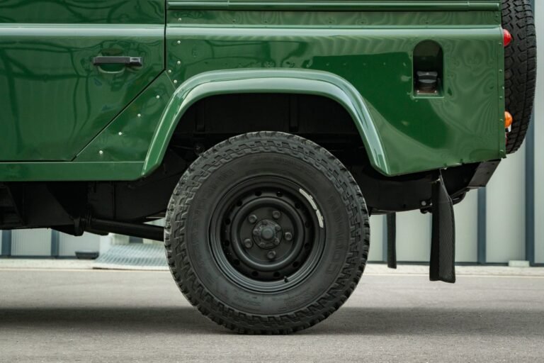 Coniston Green 1996 Defender 110 300tdi