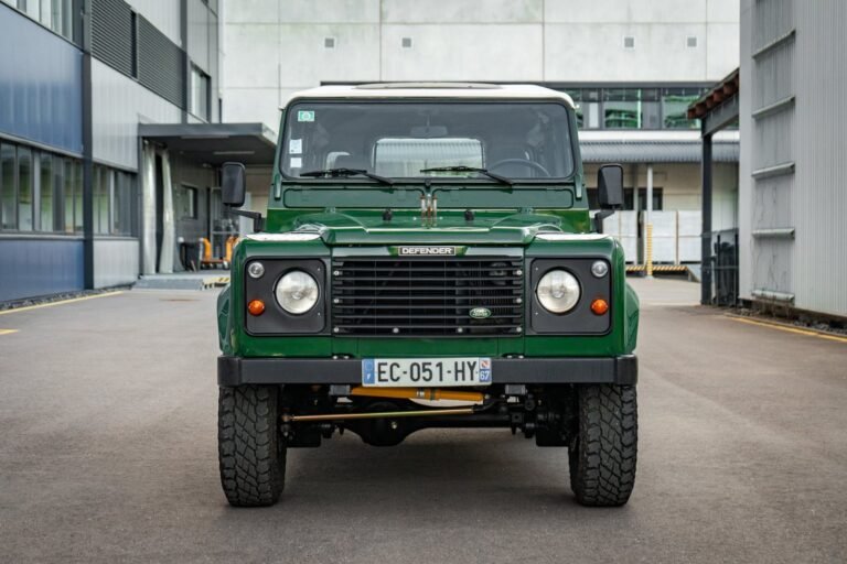 Coniston Green 1996 Defender 110 300tdi
