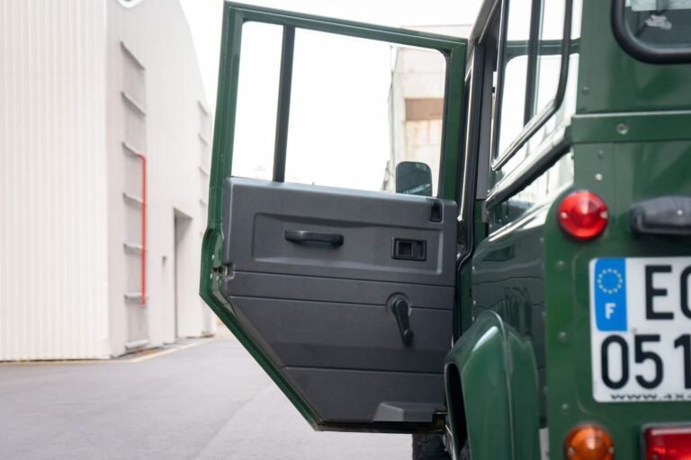 Coniston Green 1996 Defender 110 300tdi