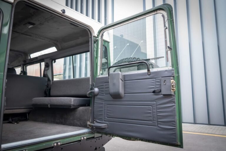 Coniston Green 1996 Defender 110 300tdi