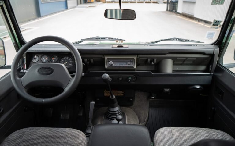 Coniston Green 1996 Defender 110 300tdi
