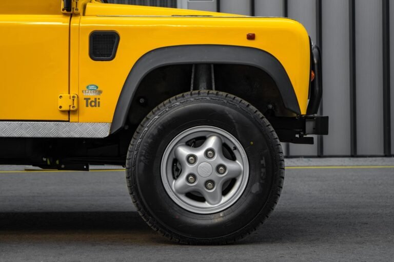 1996 Defender 90 Eastnor Edition (1 of 100)
