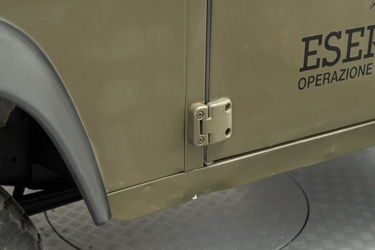 1999 Land Rover Defender 90 – Ex Italian Army ‘AR90’