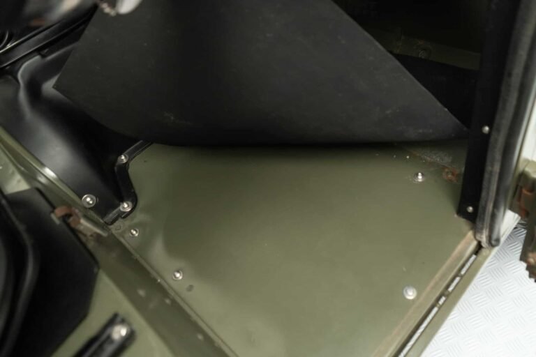 1999 Land Rover Defender 90 – Ex Italian Army ‘AR90’