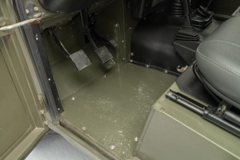 1999 Land Rover Defender 90 – Ex Italian Army ‘AR90’
