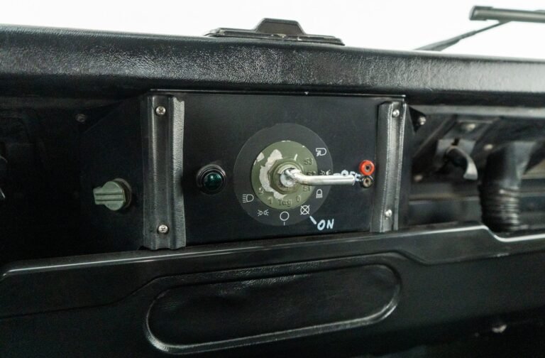 1999 Land Rover Defender 90 – Ex Italian Army ‘AR90’