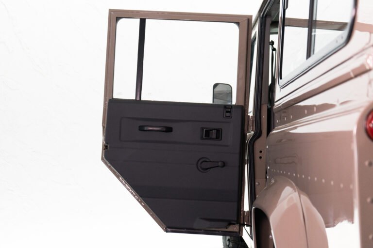 Arran Beige 1994 Defender 110 200tdi