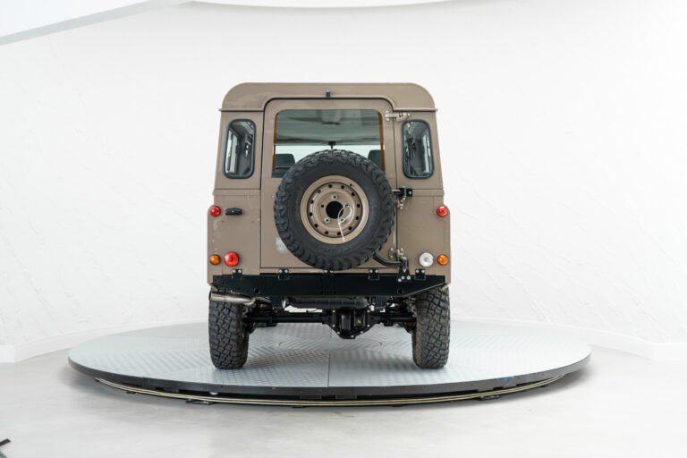 Arran Beige 1994 Defender 110 200tdi