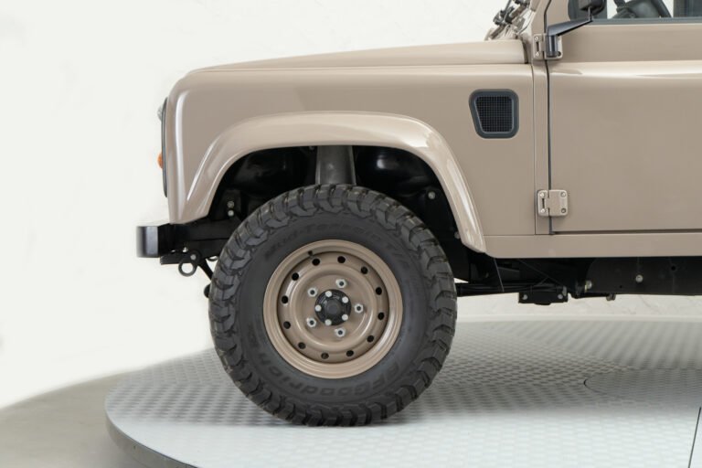 Arran Beige 1994 Defender 110 200tdi