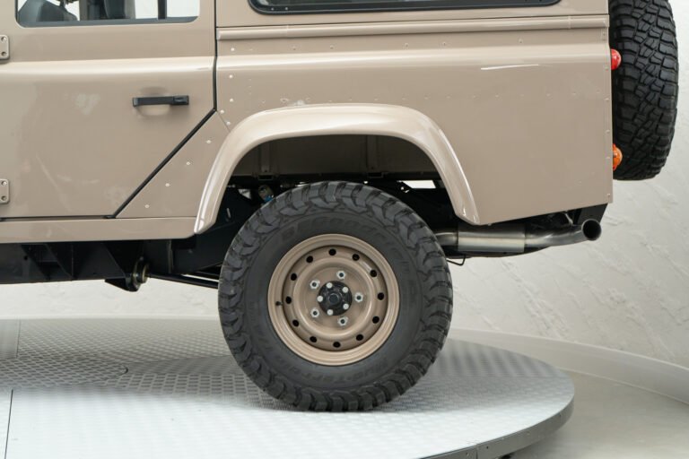 Arran Beige 1994 Defender 110 200tdi