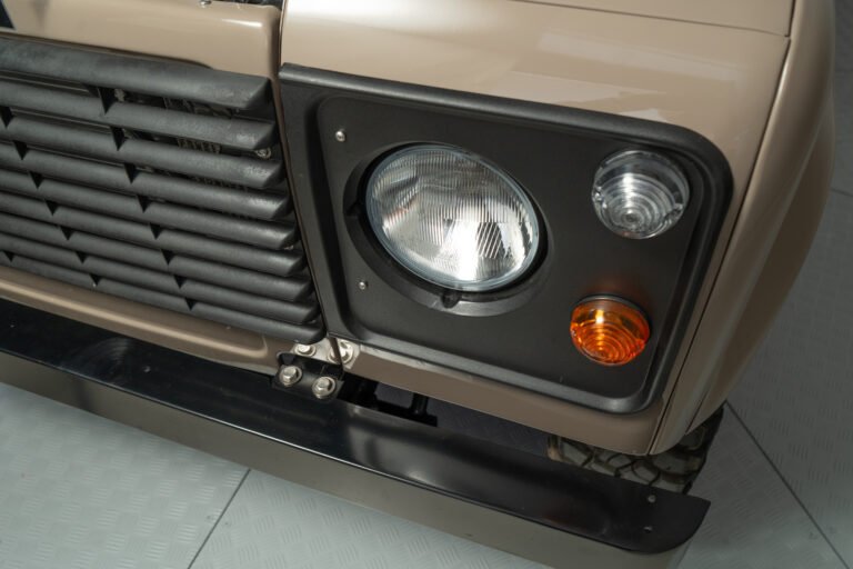 Arran Beige 1994 Defender 110 200tdi