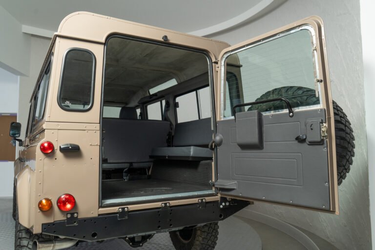 Arran Beige 1994 Defender 110 200tdi