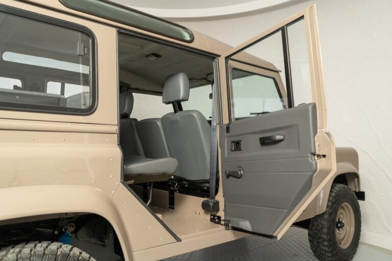 Arran Beige 1994 Defender 110 200tdi